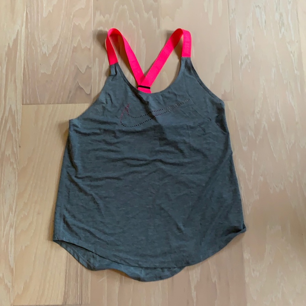 Nike loose fit workout tank top - Size Small